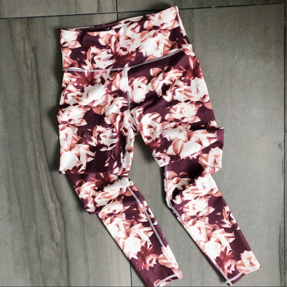 High Waisted Floral Workout Leggings Size M